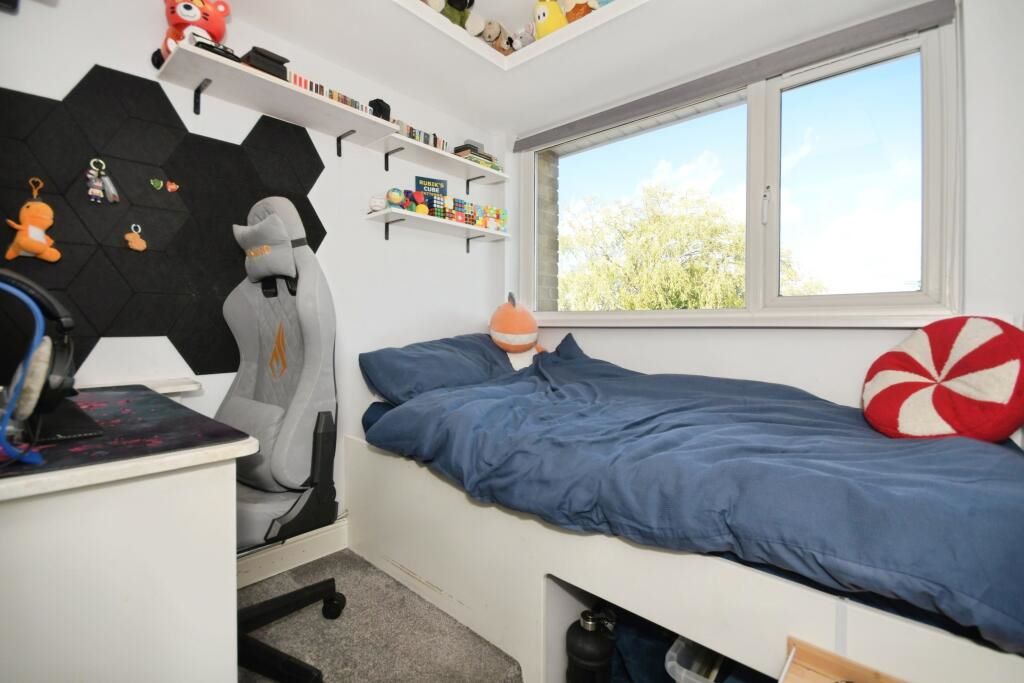 Dronfield, Derbyshire, S18 1TE - Online Auctions