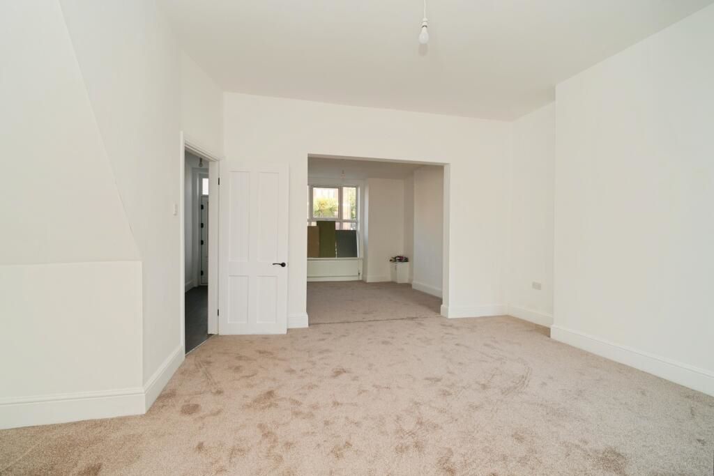 Sale, Cheshire, M33 6PE - Online Auctions