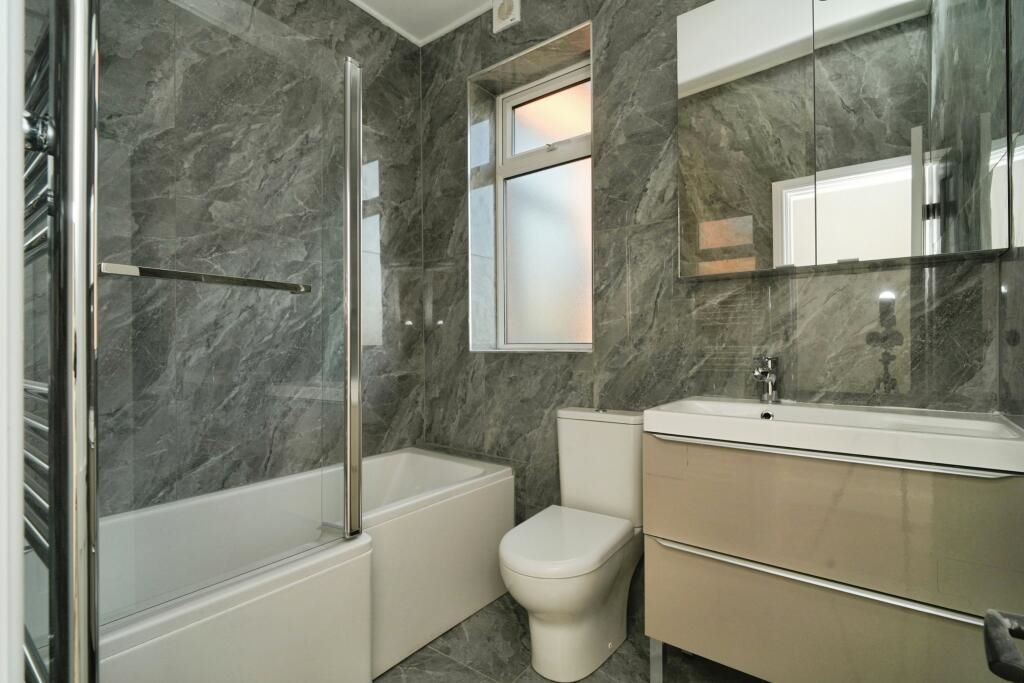 Sale, Cheshire, M33 6PE - Online Auctions