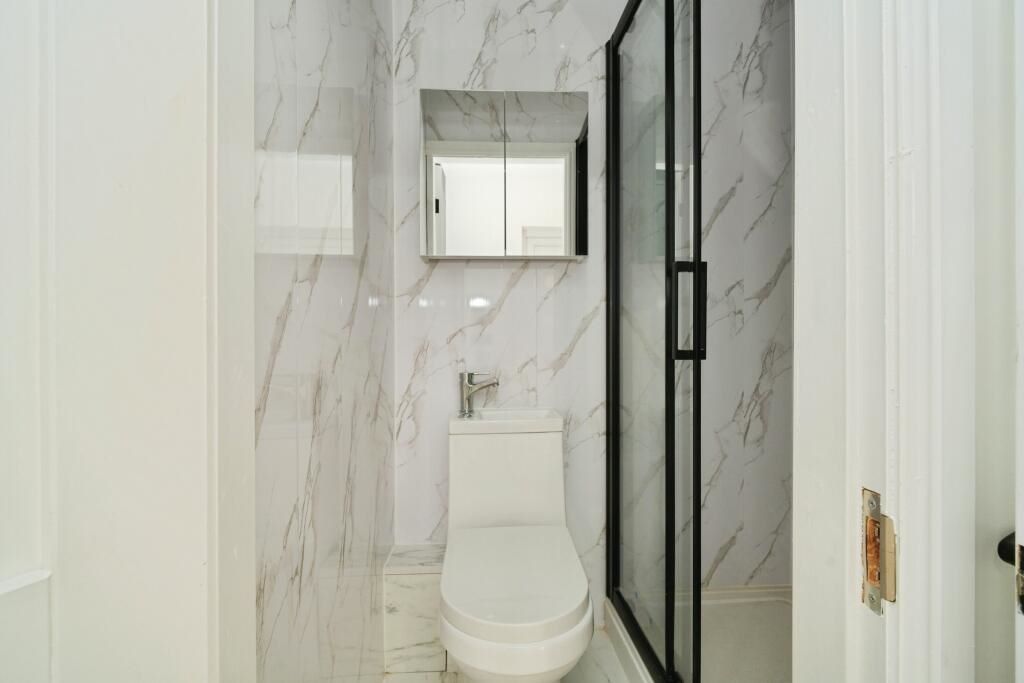 Sale, Cheshire, M33 6PE - Online Auctions