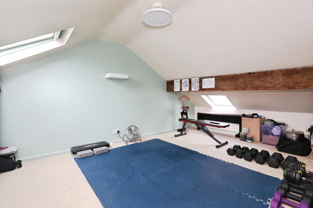 Crewe, Cheshire, CW2 7RJ - Online Auctions