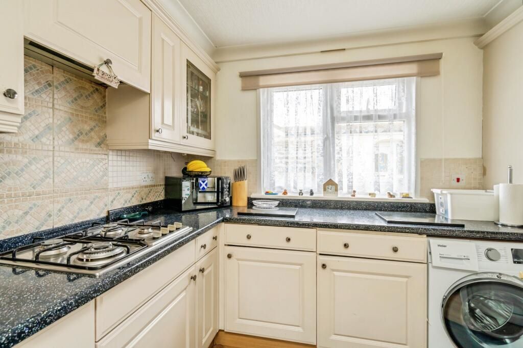 12a Churt Drive Poplars Court, Bognor Regis, West Sussex, PO22 9SY