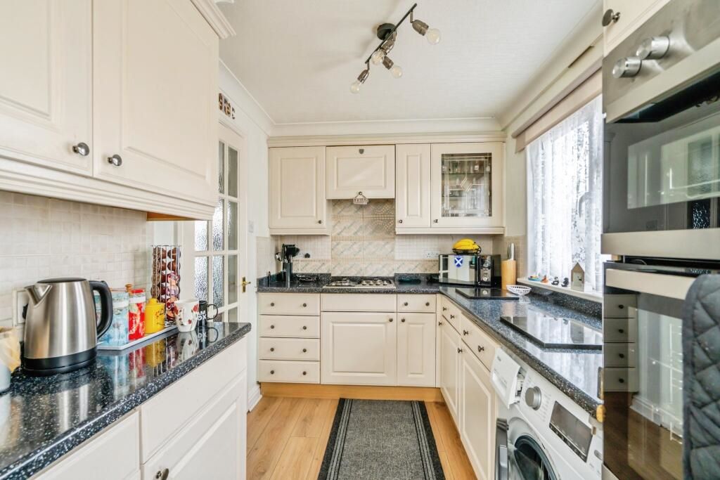 12a Churt Drive Poplars Court, Bognor Regis, West Sussex, PO22 9SY