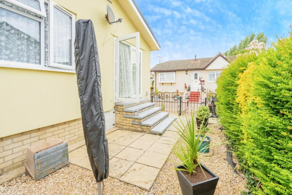 12a Churt Drive Poplars Court, Bognor Regis, West Sussex, PO22 9SY
