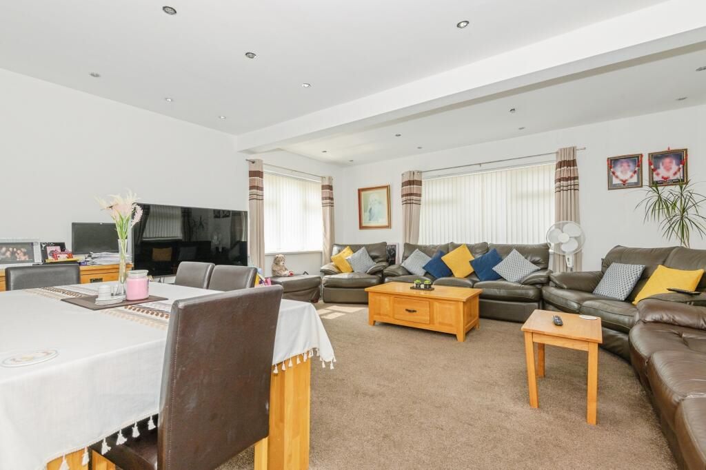 183 Bierley Lane, Bradford, West Yorkshire, BD4 6DR