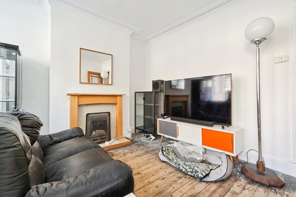 5 Broughton Avenue, Leeds, West Yorkshire, LS9 6BD