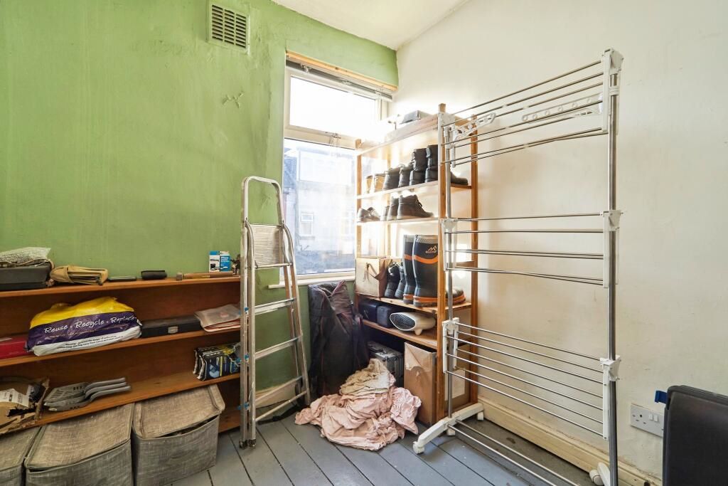 5 Broughton Avenue, Leeds, West Yorkshire, LS9 6BD