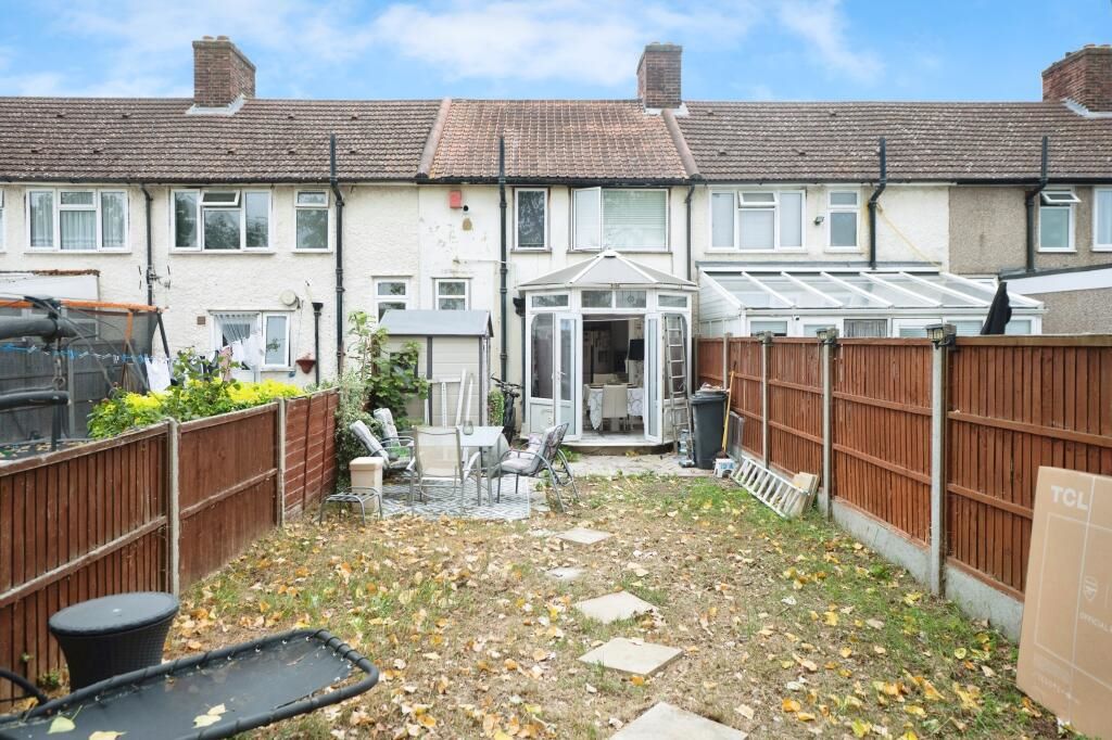 131 Grafton Road, Dagenham, Essex, RM8 3EX