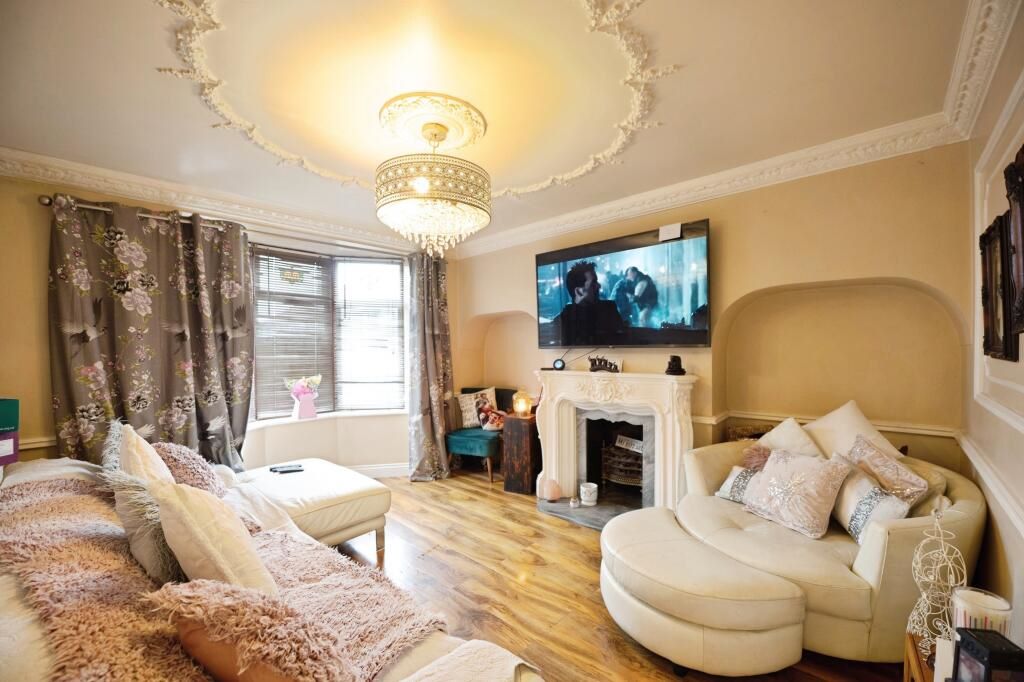 131 Grafton Road, Dagenham, Essex, RM8 3EX