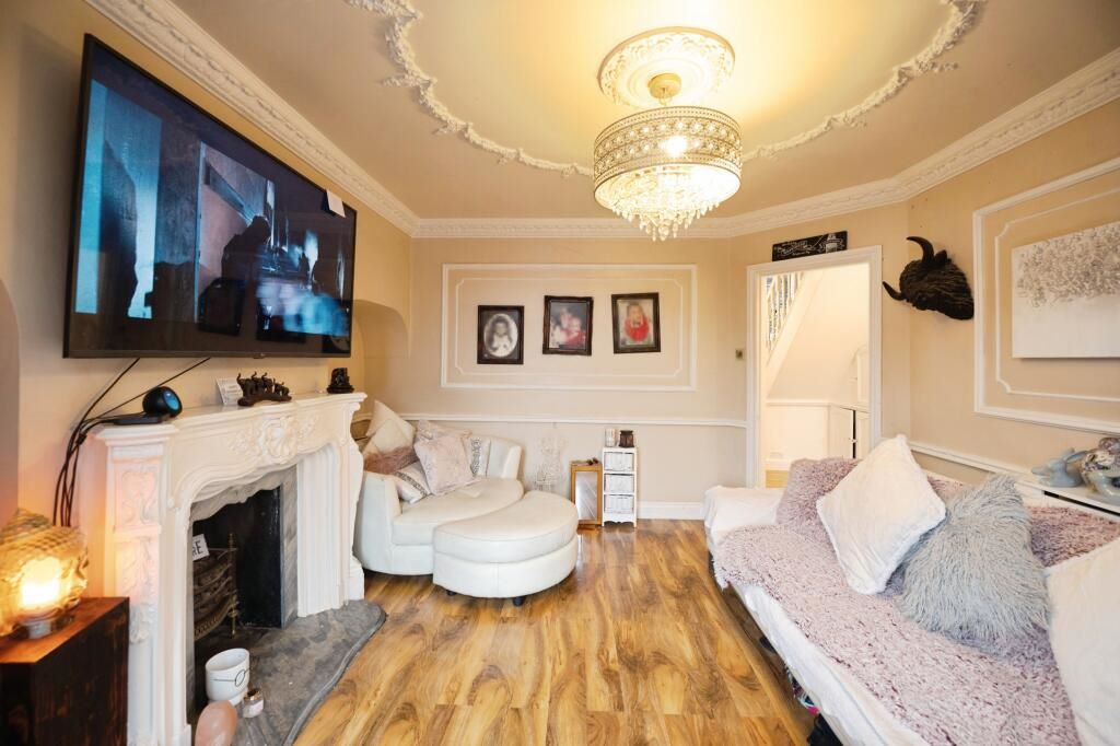 131 Grafton Road, Dagenham, Essex, RM8 3EX