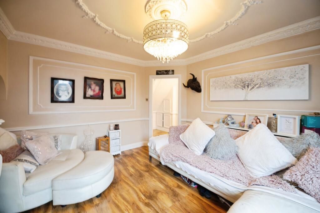 131 Grafton Road, Dagenham, Essex, RM8 3EX