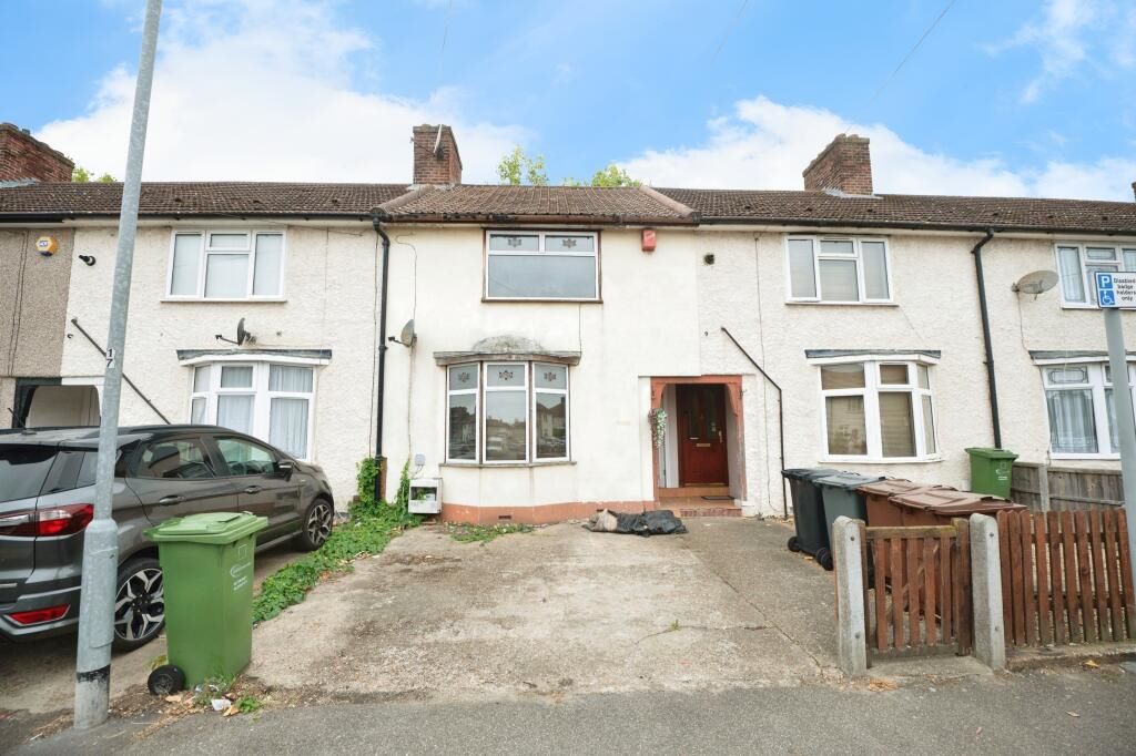 131 Grafton Road, Dagenham, Essex, RM8 3EX