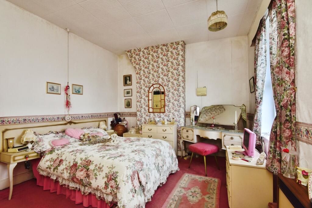 Trent, Staffordshire, ST2 8JX