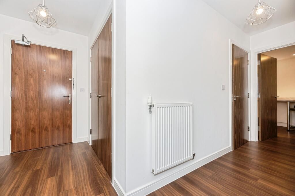 1 Dovestone Close West Thurrock, Grays, Essex, RM20 3DF