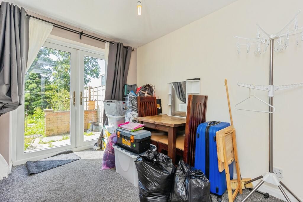 35 Pearly Bank, Oldham, Lancashire, OL1 4PQ