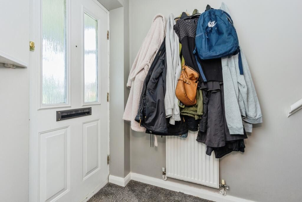 35 Pearly Bank, Oldham, Lancashire, OL1 4PQ