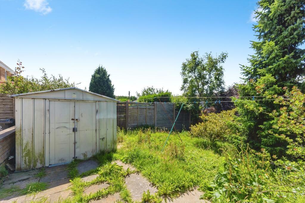 35 Pearly Bank, Oldham, Lancashire, OL1 4PQ