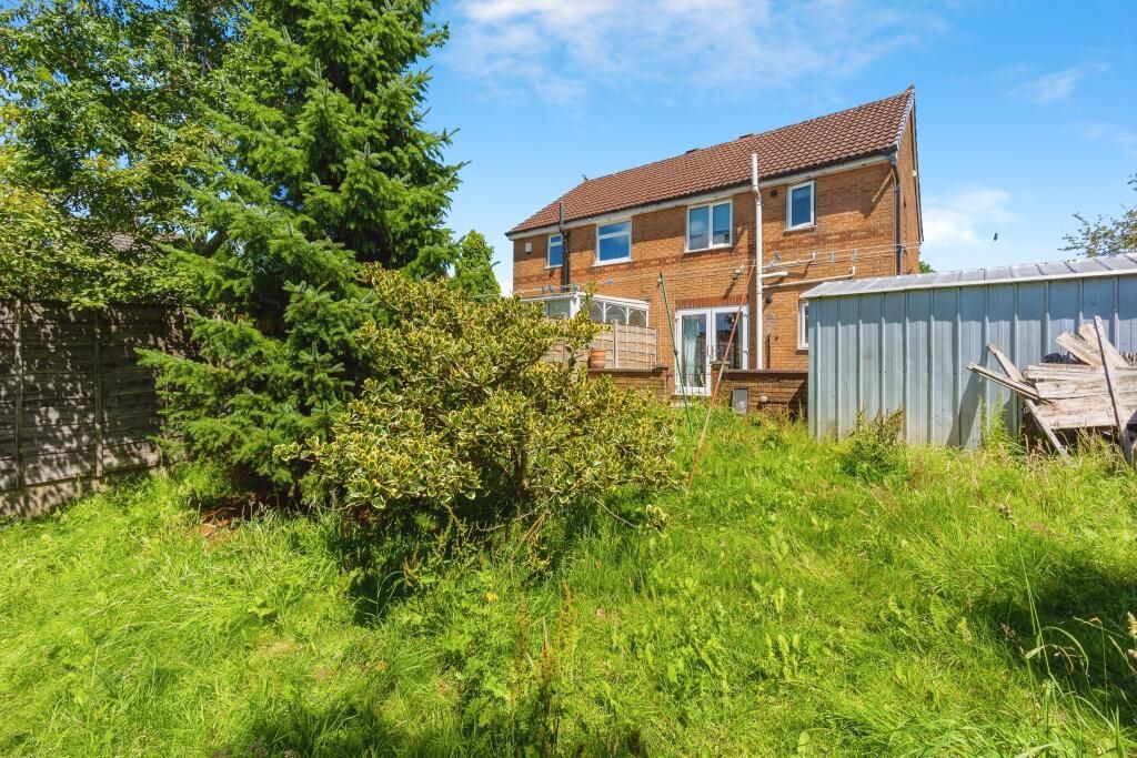 35 Pearly Bank, Oldham, Lancashire, OL1 4PQ