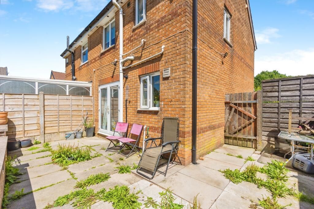 35 Pearly Bank, Oldham, Lancashire, OL1 4PQ