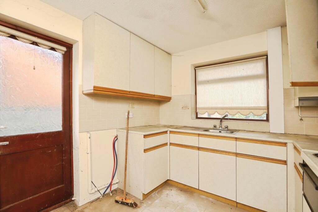 Dee, Wrexham, Clwyd, LL13 0DZ