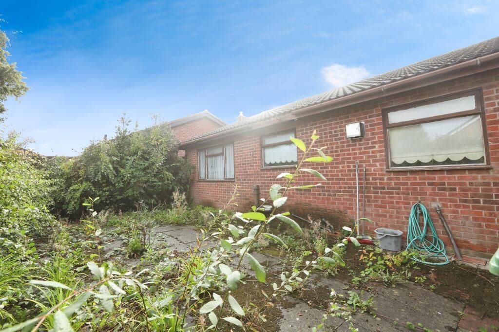 Dee, Wrexham, Clwyd, LL13 0DZ