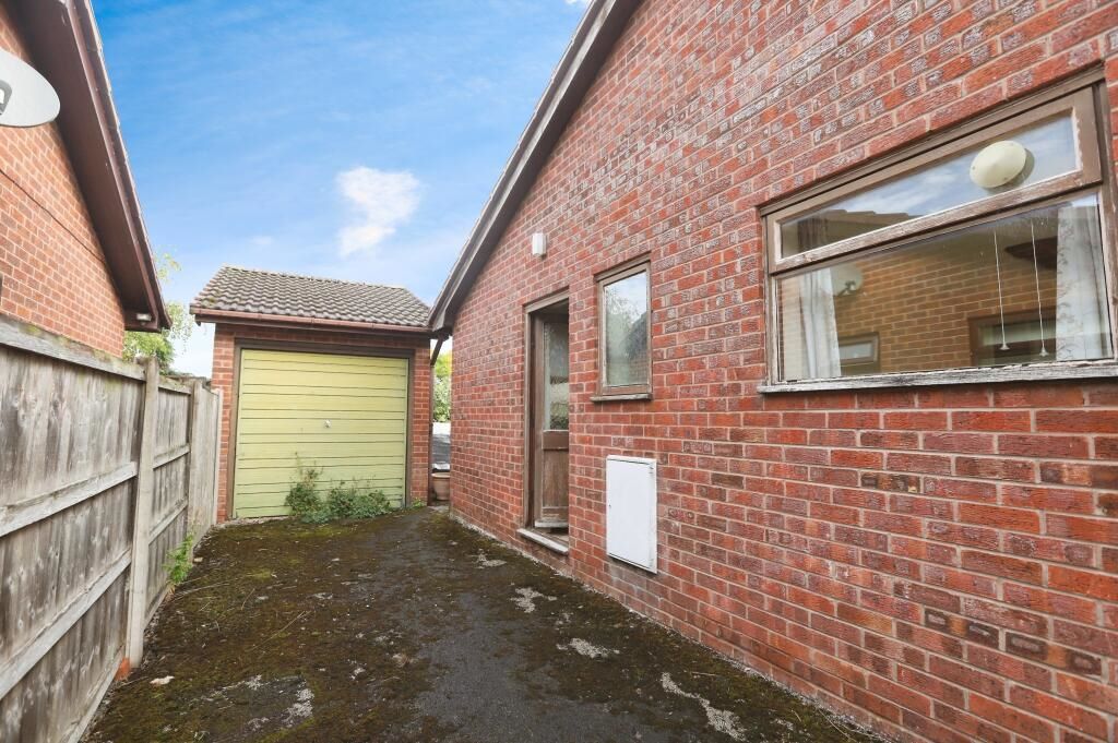 Dee, Wrexham, Clwyd, LL13 0DZ