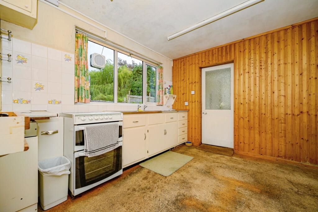 315 Luton Road, Harpenden, Hertfordshire, AL5 3LW