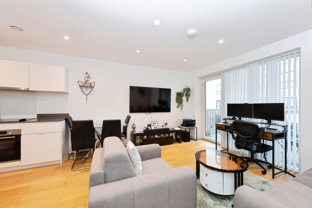 54 Bravey House 5 Samara Drive, Southall, Middlesex, UB1 1FN