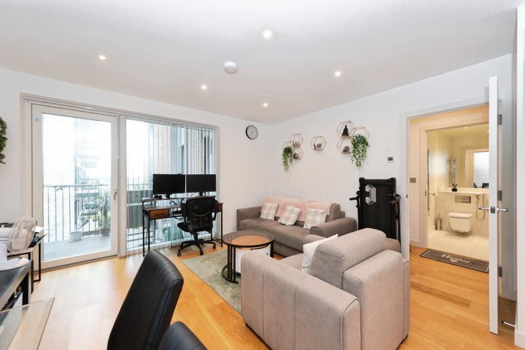 54 Bravey House 5 Samara Drive, Southall, Middlesex, UB1 1FN
