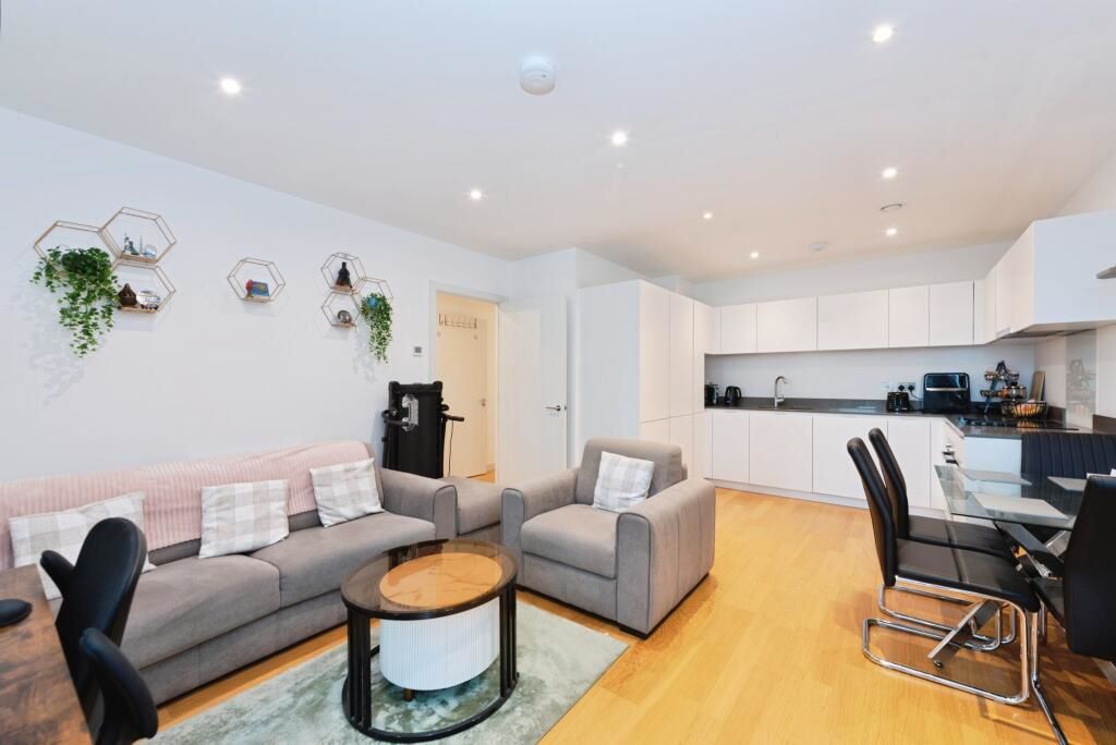 54 Bravey House 5 Samara Drive, Southall, Middlesex, UB1 1FN