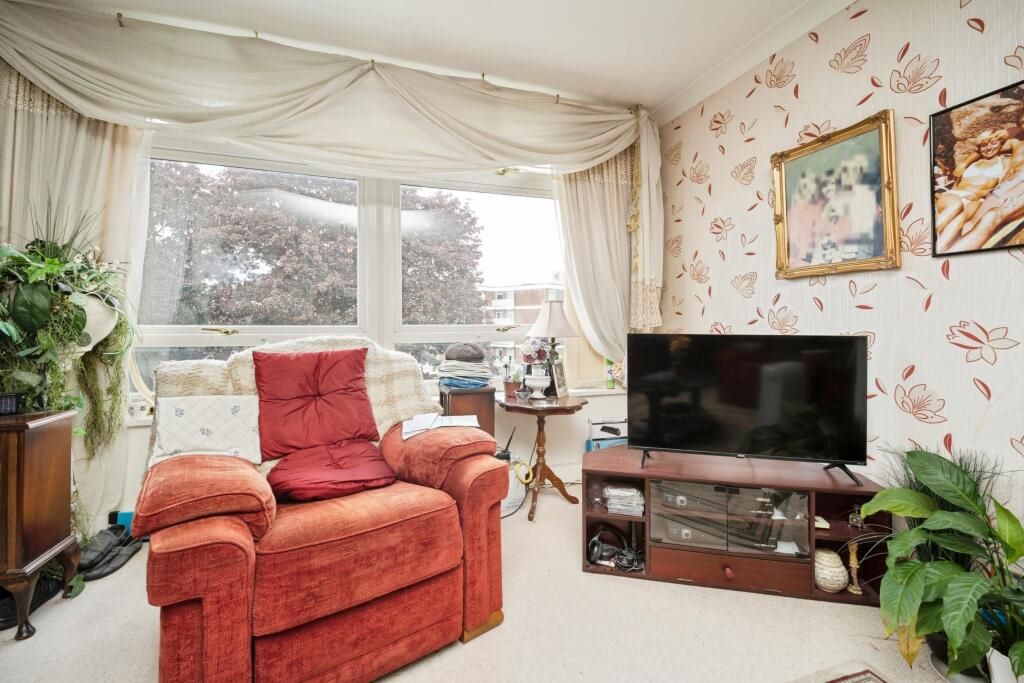 Flat 8 Garnet Court, Chelmscote Road, Solihull, West Midlands, B92 8DA