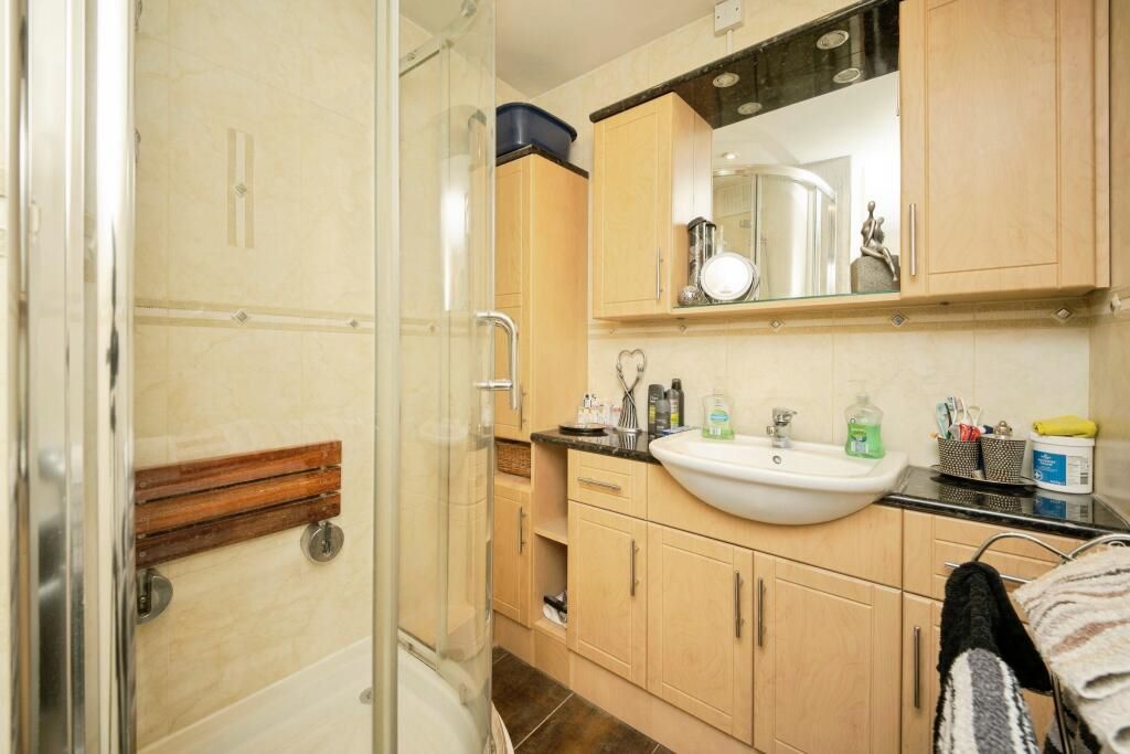 Flat 8 Garnet Court, Chelmscote Road, Solihull, West Midlands, B92 8DA