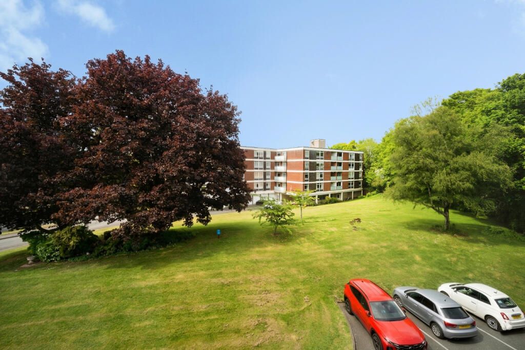 Flat 8 Garnet Court, Chelmscote Road, Solihull, West Midlands, B92 8DA