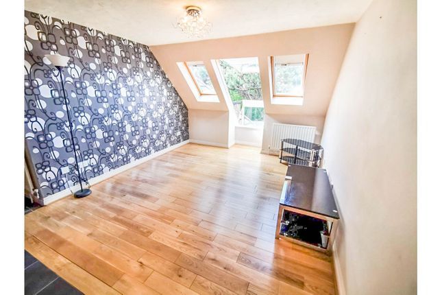 Warnford Court, 5 Archers Road, SOUTHAMPTON, Hampshire, SO15 2LQ - Online Auctions