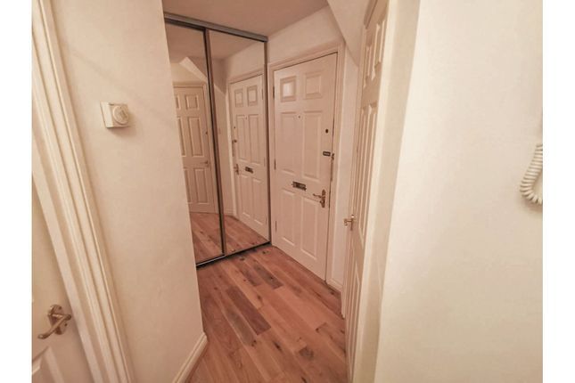 Warnford Court, 5 Archers Road, SOUTHAMPTON, Hampshire, SO15 2LQ - Online Auctions