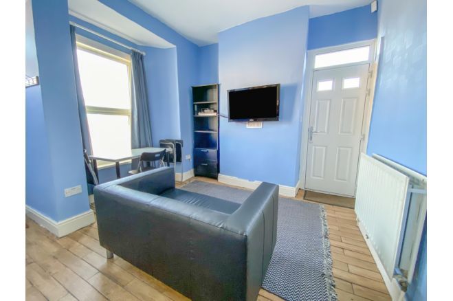 48 Woodhead Road, SHEFFIELD, South Yorkshire, S2 4TD