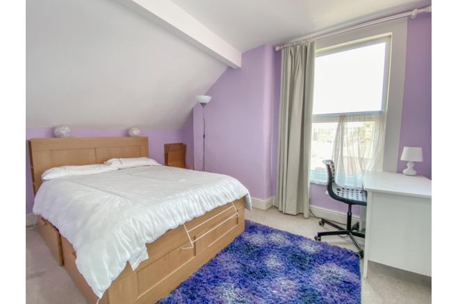 48 Woodhead Road, SHEFFIELD, South Yorkshire, S2 4TD