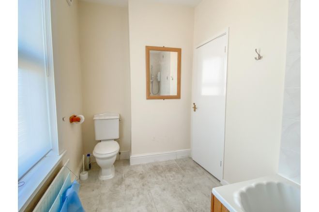 48 Woodhead Road, SHEFFIELD, South Yorkshire, S2 4TD