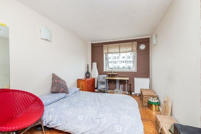 45 Park Court, LONDON, SW11 4LD