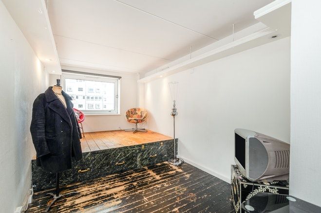 45 Park Court, LONDON, SW11 4LD