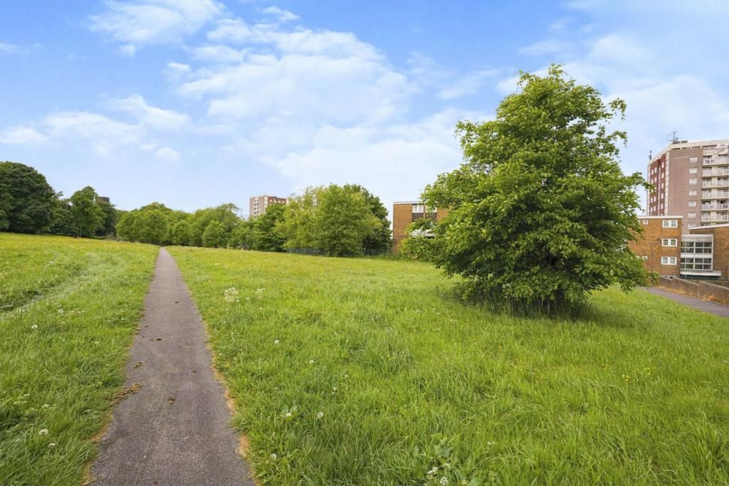 42 Burnsall Croft, LEEDS, West Yorkshire, LS12 3LJ