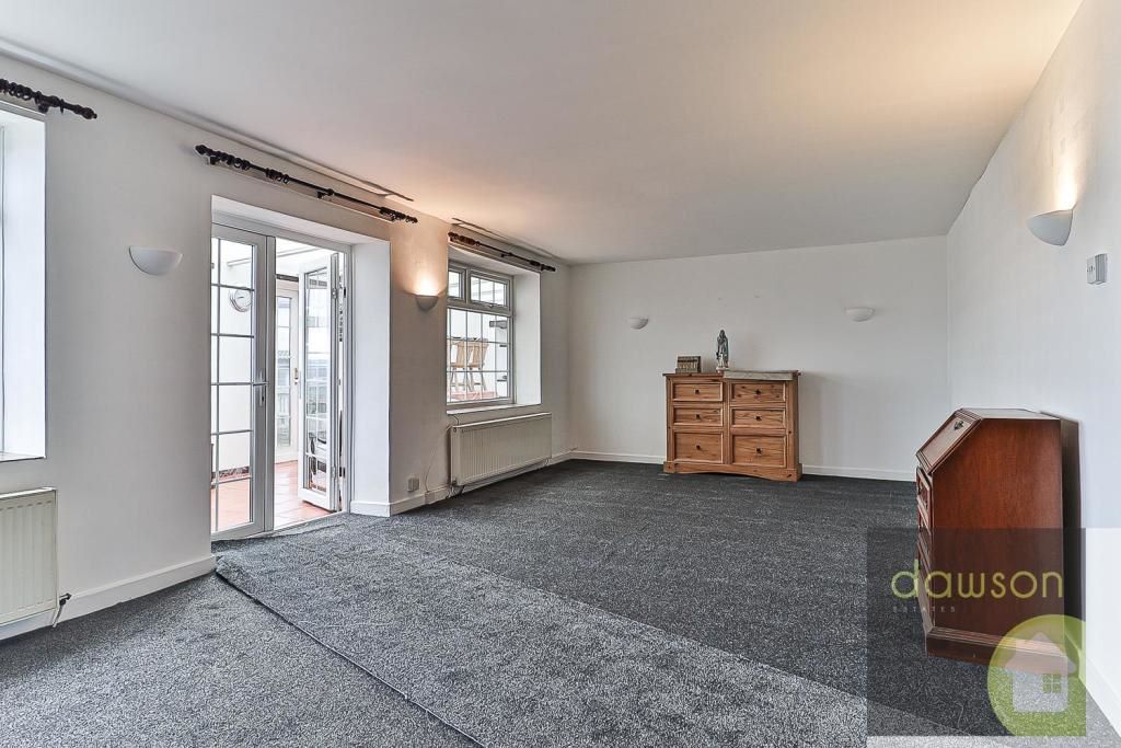 28 Dewsbury Road, Elland, West Yorkshire, HX5 9JU