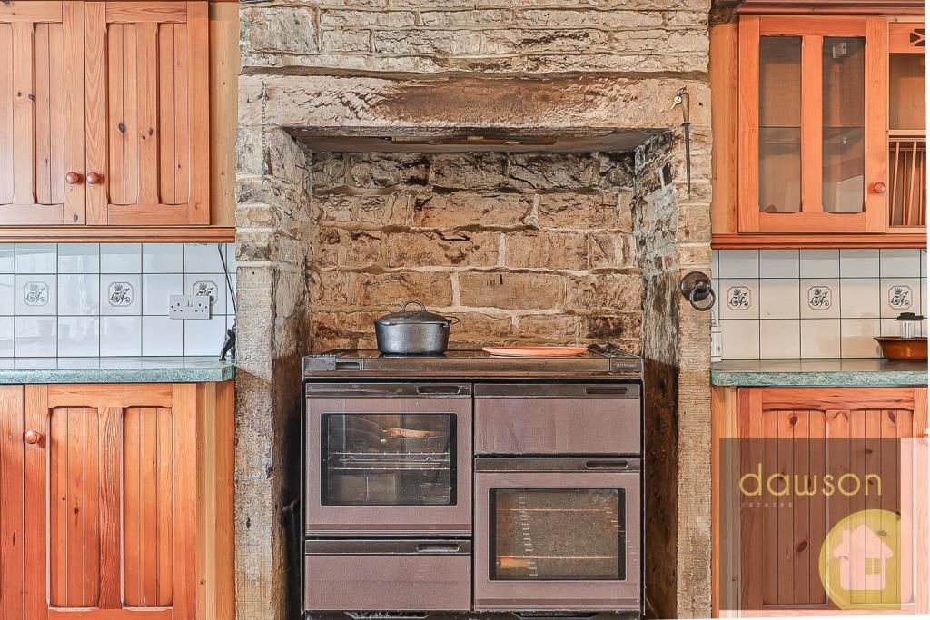 28 Dewsbury Road, Elland, West Yorkshire, HX5 9JU