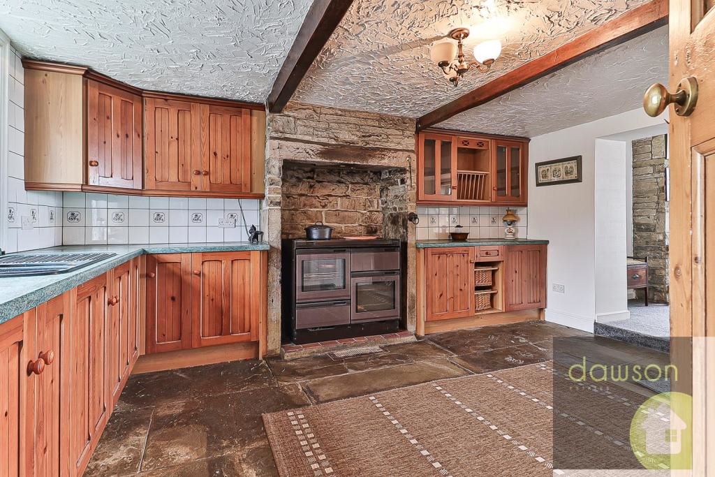 28 Dewsbury Road, Elland, West Yorkshire, HX5 9JU