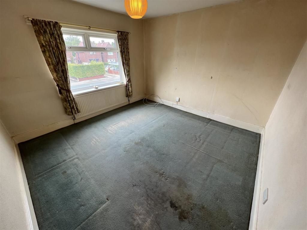 68 Clipstone Road West Forest Town, MANSFIELD, Nottinghamshire, NG19 0BU