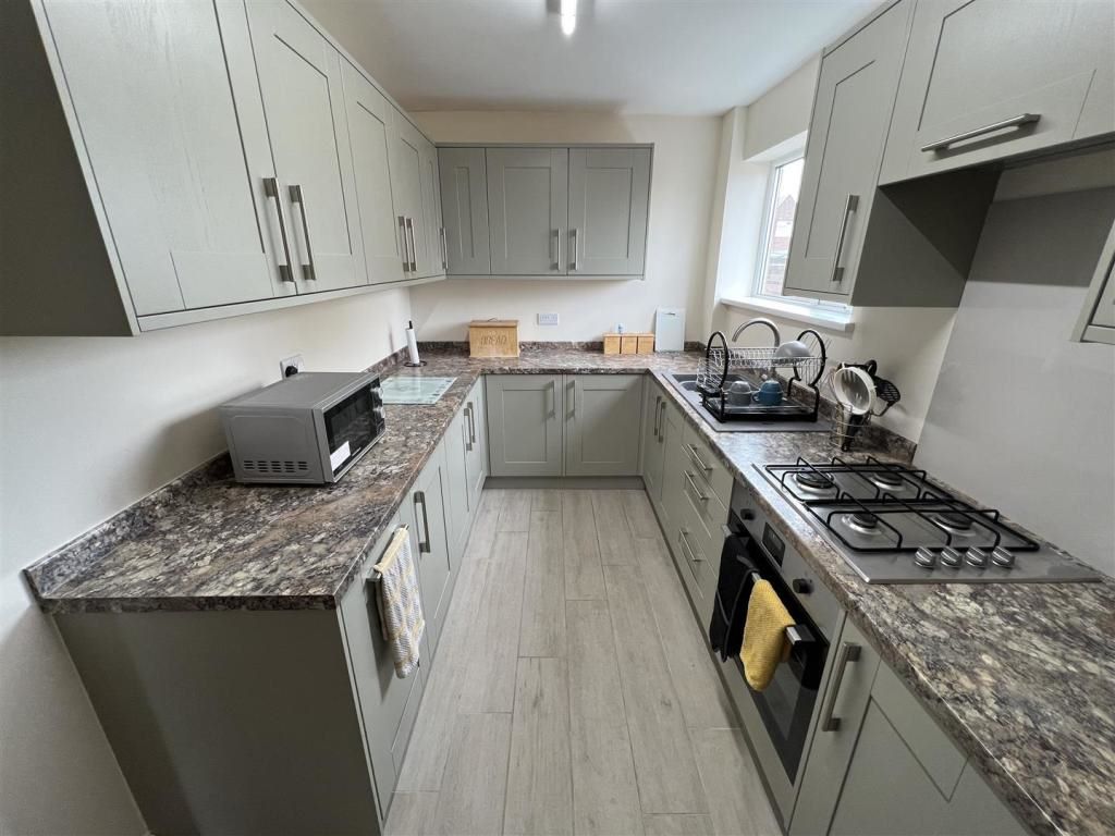 68 Clipstone Road West Forest Town, MANSFIELD, Nottinghamshire, NG19 0BU