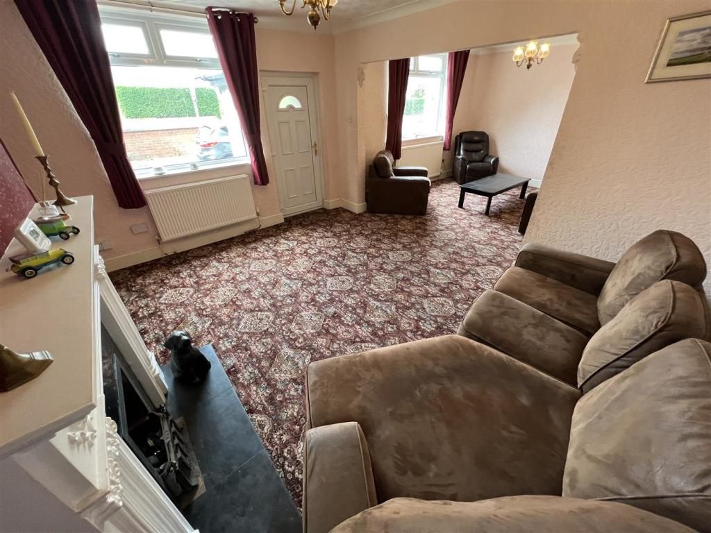 68 Clipstone Road West Forest Town, MANSFIELD, Nottinghamshire, NG19 0BU