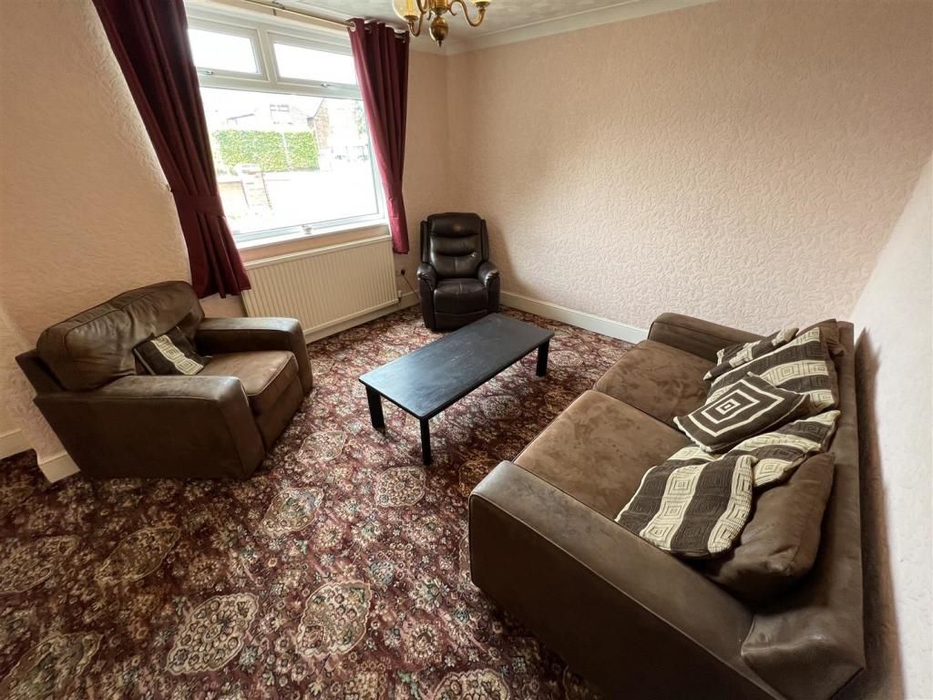 68 Clipstone Road West Forest Town, MANSFIELD, Nottinghamshire, NG19 0BU