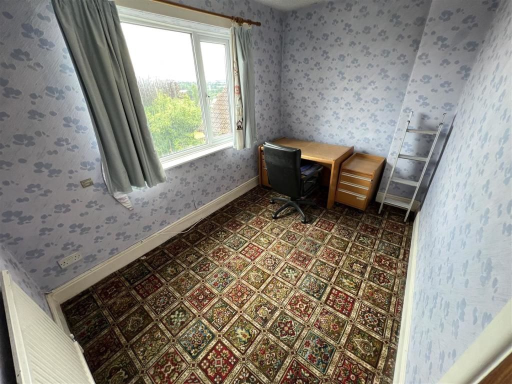 68 Clipstone Road West Forest Town, MANSFIELD, Nottinghamshire, NG19 0BU