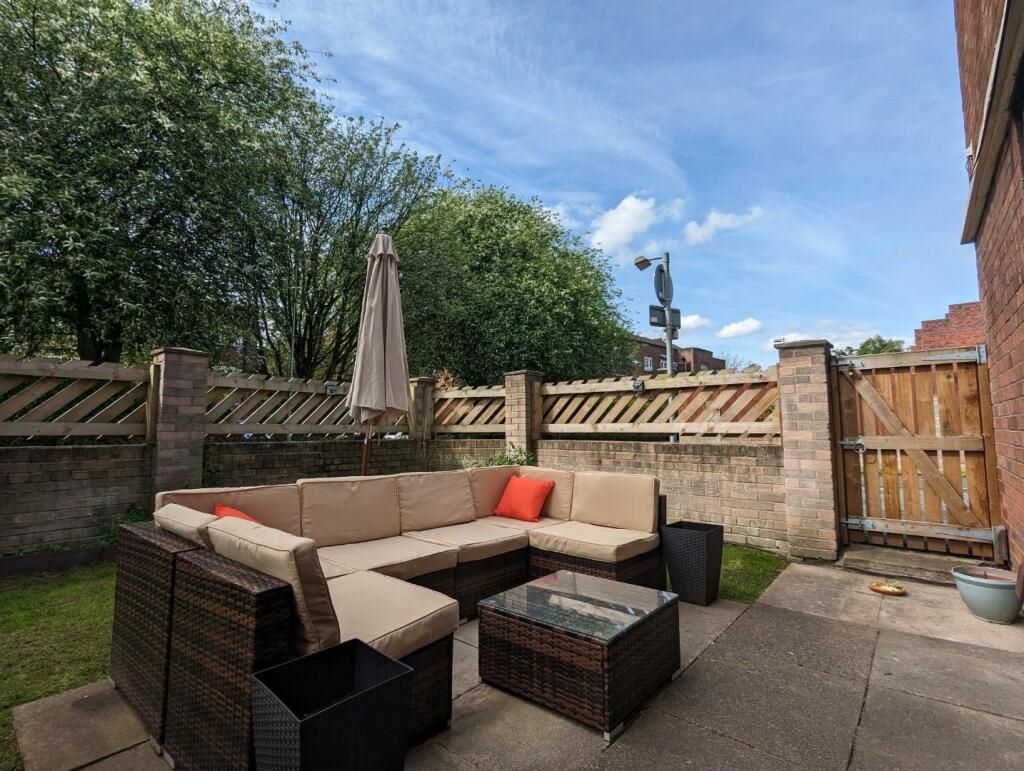 2 Picton Close, Salford, Lancashire, M3 6BE